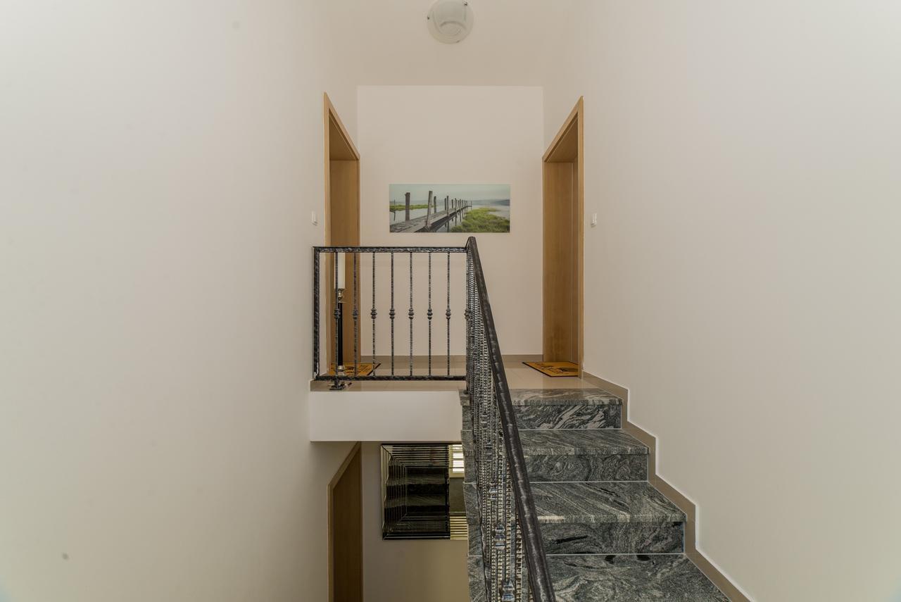 Apartments Boras Vir Exterior foto